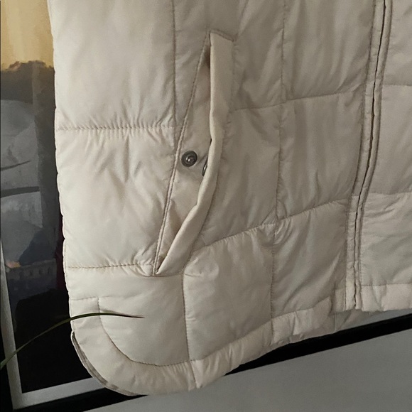 GAP - Picture 3 of 10